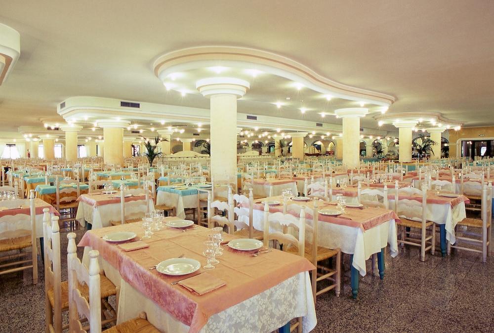 Club Hotel Marina Beach Orosei Exterior photo