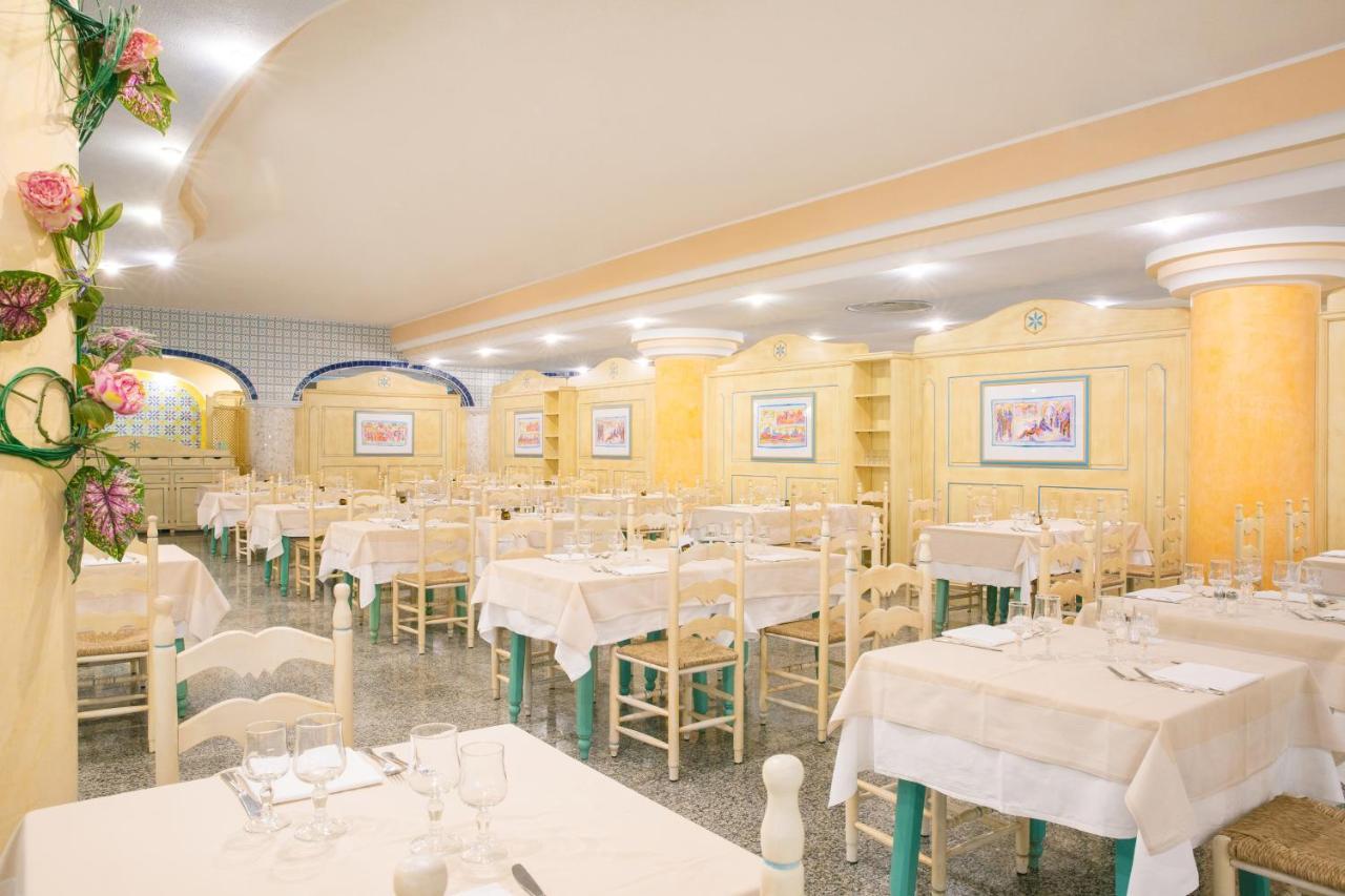 Club Hotel Marina Beach Orosei Exterior photo