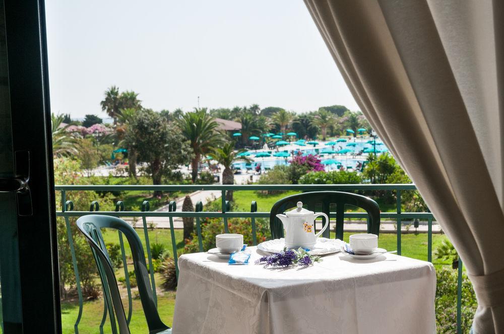 Club Hotel Marina Beach Orosei Exterior photo